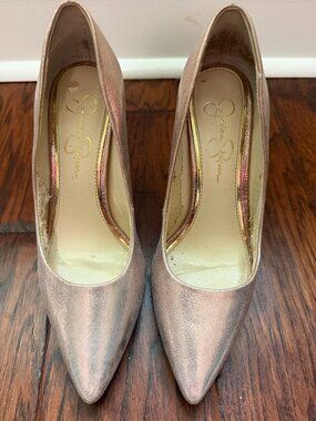 Jessica Simpson Rose Gold Pointed-Toe Heels – Size 6.5
